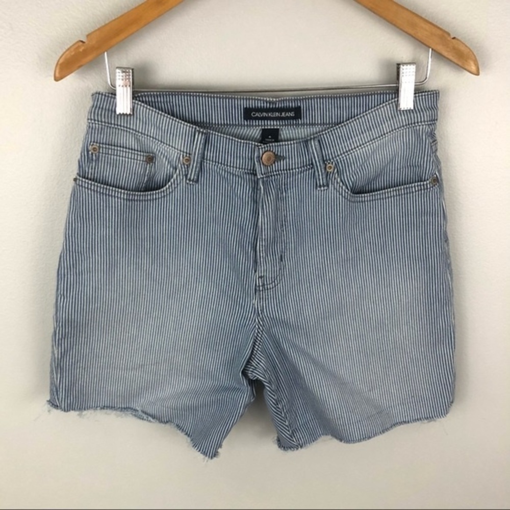Calvin Klein Jeans High-Rise Stripe Denim Shorts Size 6 Summer Beach Vacay